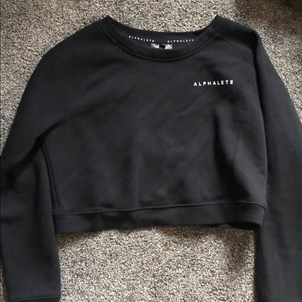 Alphalete crop sweatshirt